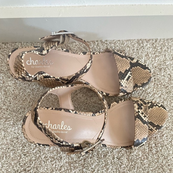 Charles David Lindy Snakeskin Single Vamp Band Ankle Strap Cork Wedge Sz 8.5 - Picture 3 of 9